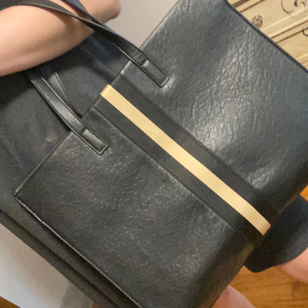 Royce tote bag from Vici collection
